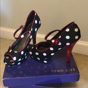 Retro polka dot Black n white peep toe Madden